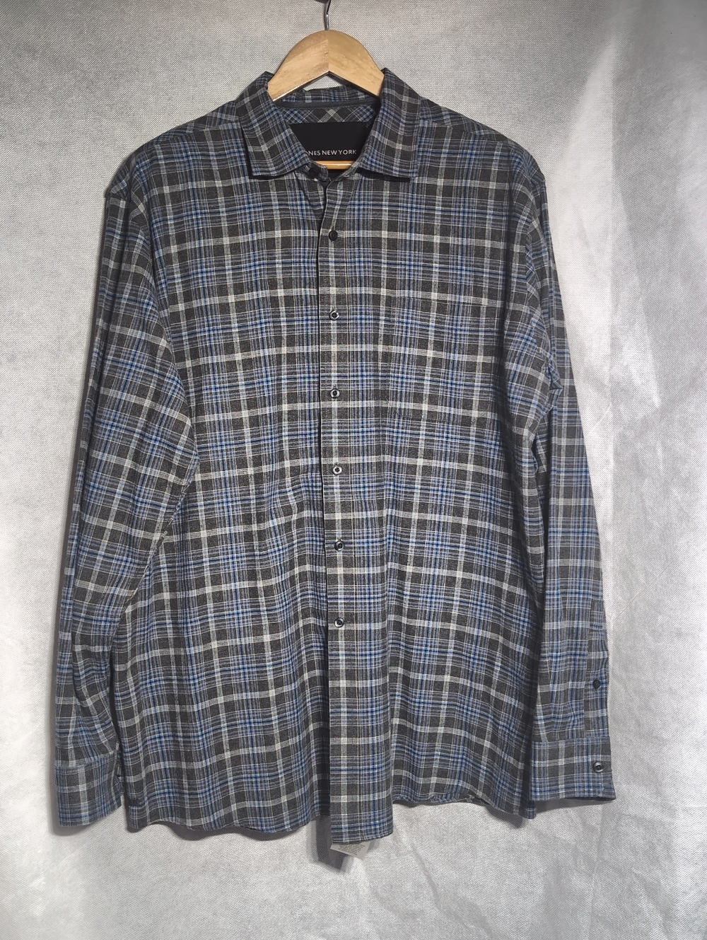 Jones New York Sz XL Gray & Blue Plaid Button-Up Shirt
